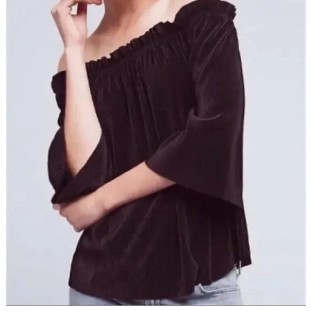 J.O.A Los Angeles black off the shoulder top